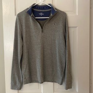 Vineyard Vines boys xl gray quarter zip pullover sweater.